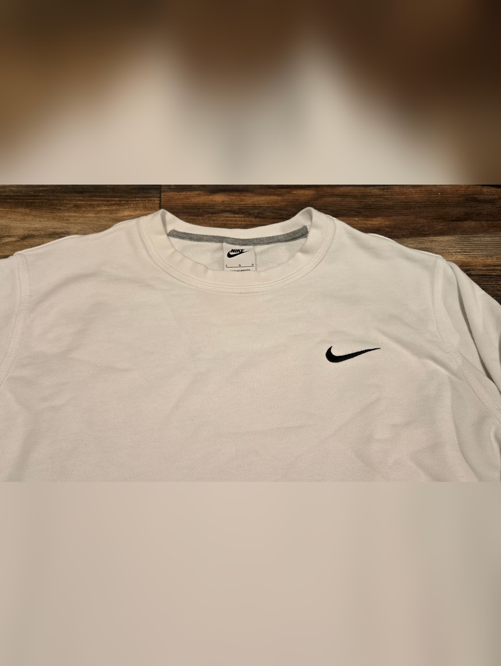 Nike Men's White Crewneck Sweatshirt Size Large - Picture 2 of 5